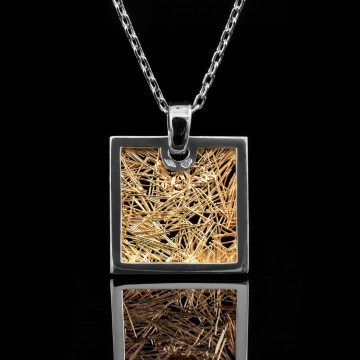 Pendentifs or Pendentif Soie d'Or carré